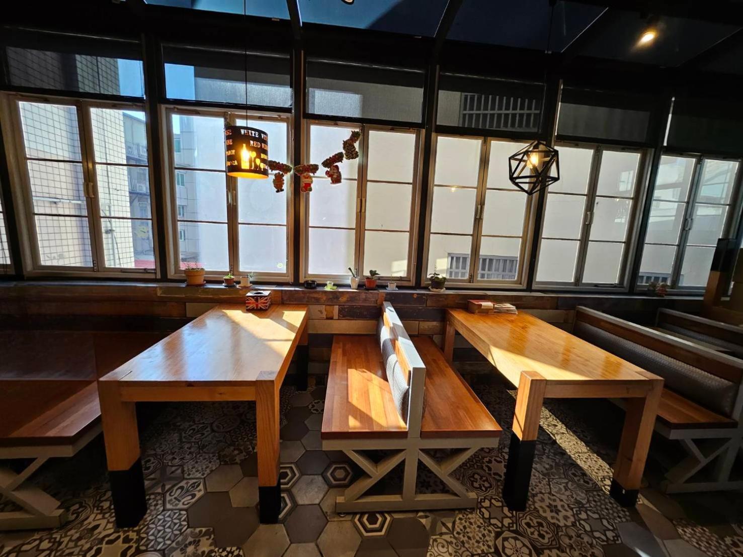 Sunrise Hotel Chiayi Exterior foto